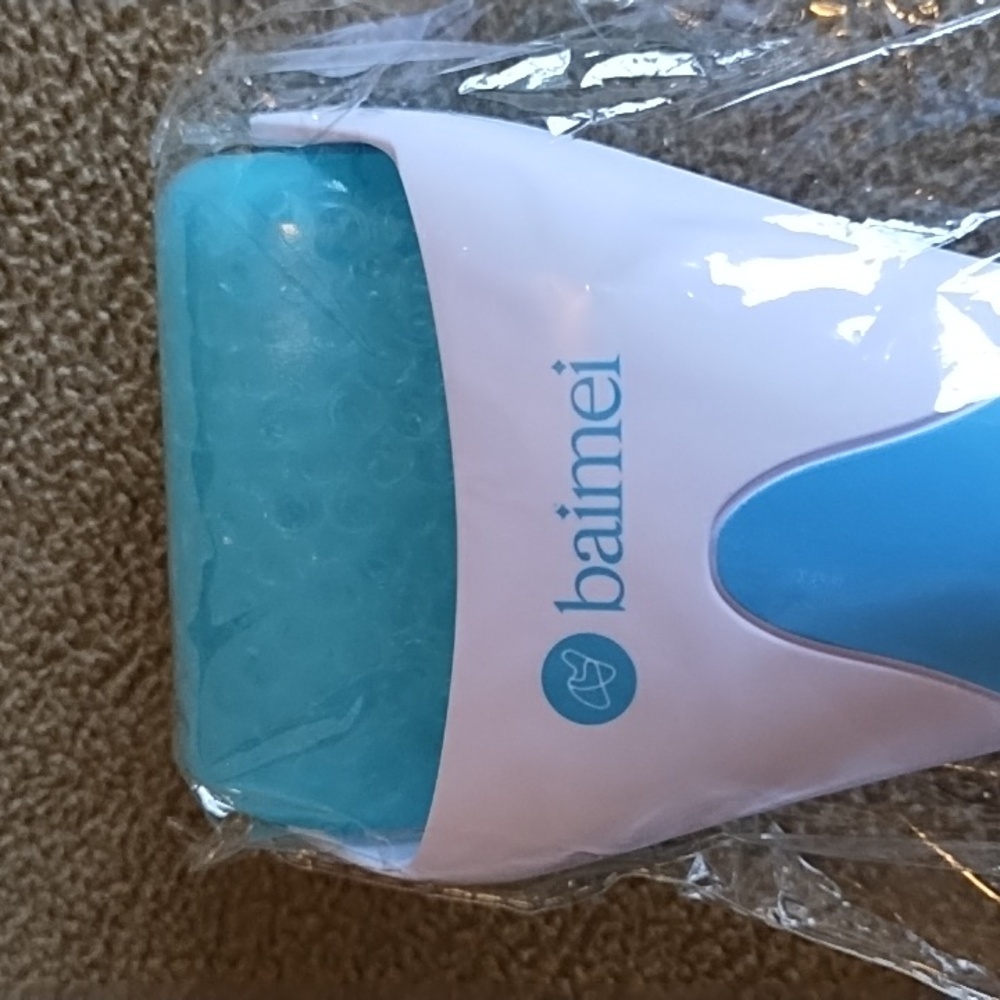 Baimei IcyMe Cryotherapy Ice Roller - Blue & White Facial Massager - Picture 2 of 4